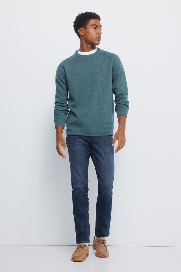 Sneaker, jeans and gilet set