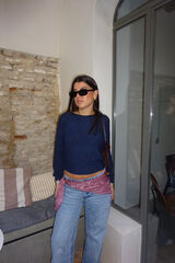 Conjunto de pa&ntilde;uelo, jeans y jersey