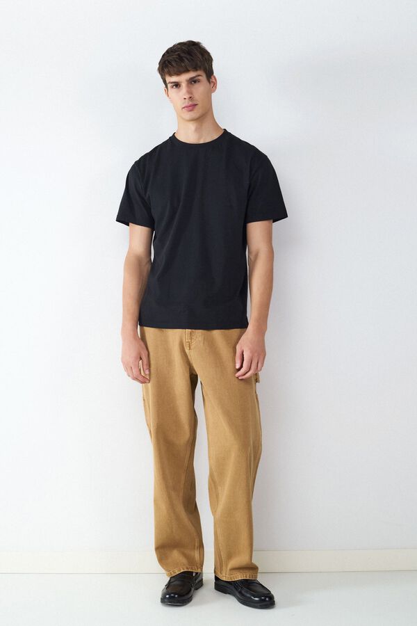 Conjunto de cal&ccedil;as e t-shirt