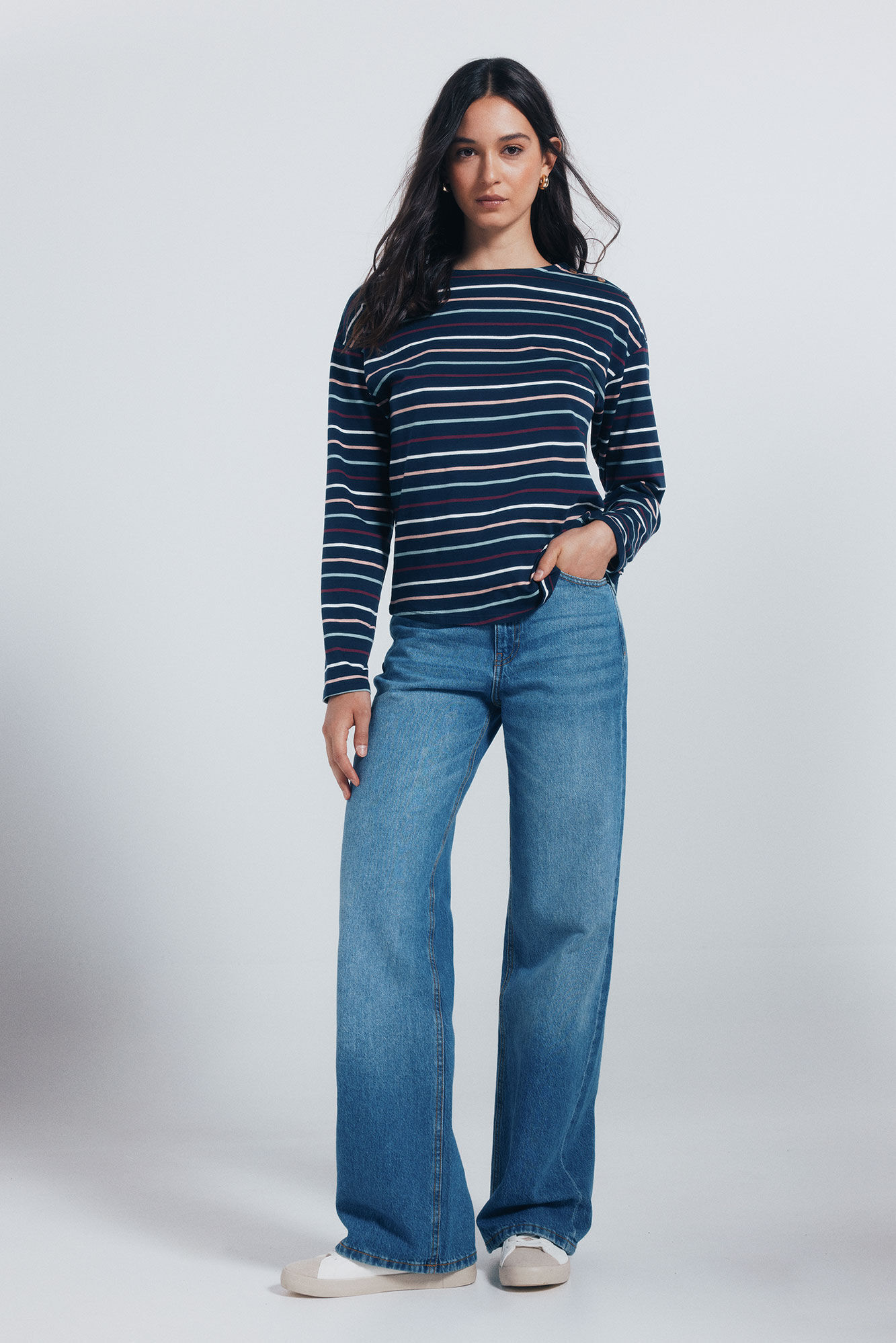 Conjunto de jeans y camiseta