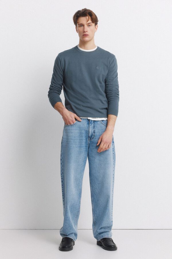 Jeans and fastening set