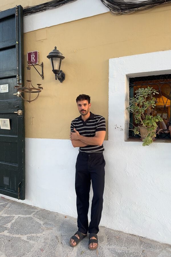 Ensemble polo, sandale et pantalon