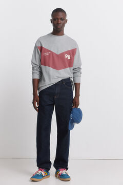 Ensemble sneaker, jeans et t-shirt
