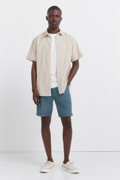 Conjunto de bermuda, zapatilla y camisa