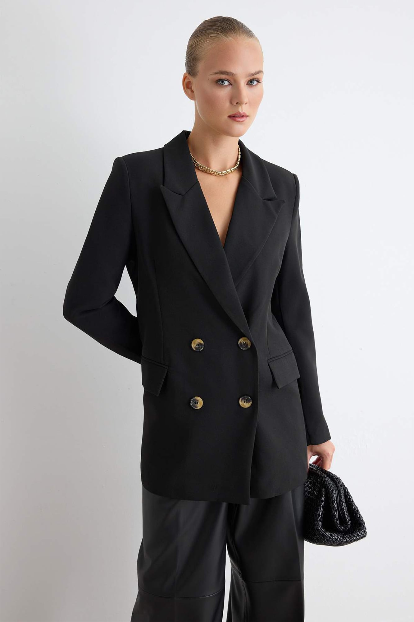 Blazer de doble botonadura